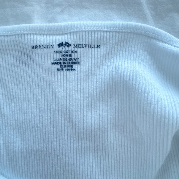 Brandy melville crop tanks - Picture 4 of 4